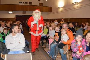 Otroško veselje ob obisku Božička 1